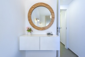 שידת איפור יחידת הורים