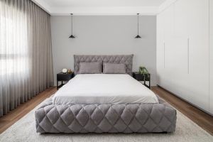 עיצוב דירת קבלן עיצוב חדרי שינה יחידת הורים